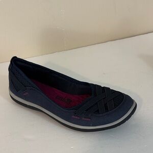 Clarks  Soft Cushion Arai Pumps  Flats Navy Size 9